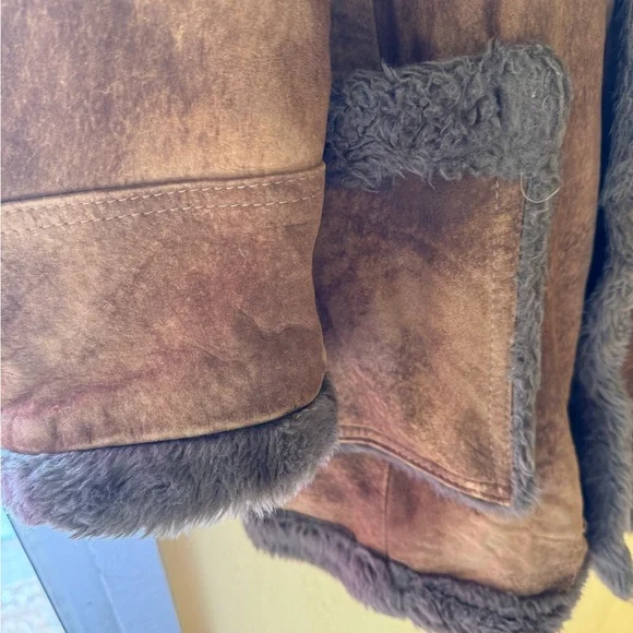 Men's Brown Shearling Coat - Picture 4 of 6